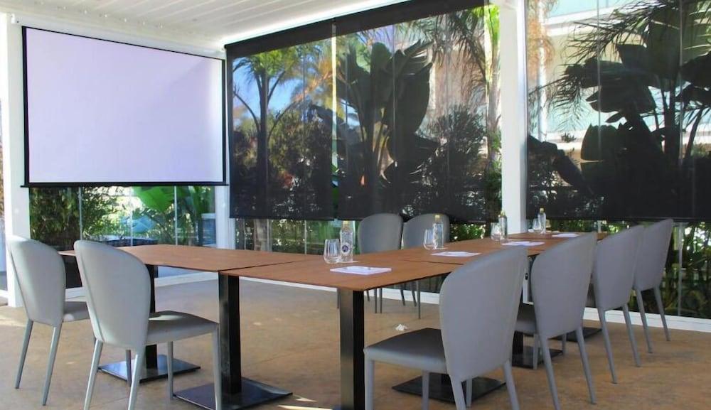 Hotel Boutique Donna Castelldefels Eksteriør billede